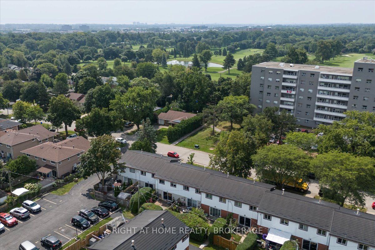 Redbank Crescent Townhomes, Oakville, Toronto