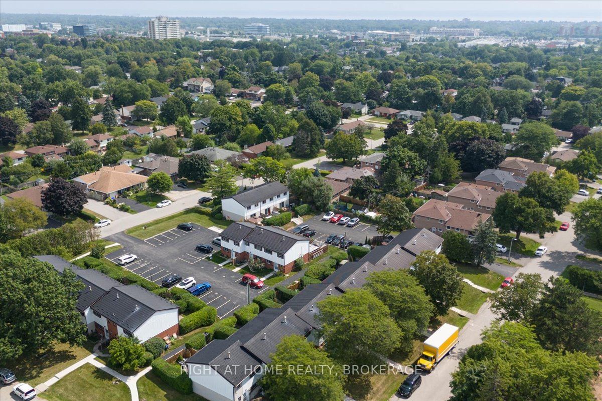 Redbank Crescent Townhomes, Oakville, Toronto