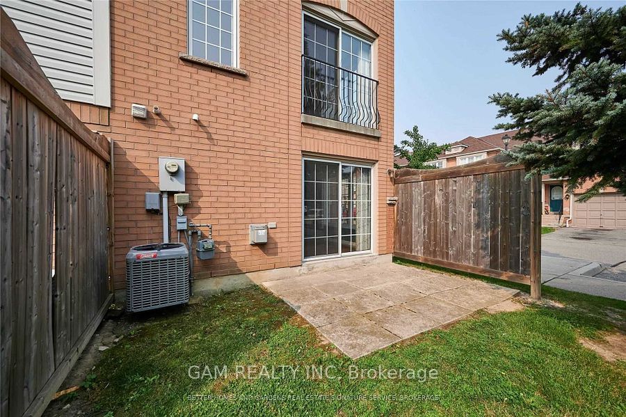 5030 Heatherleigh Ave, unit 101 for sale - image #4