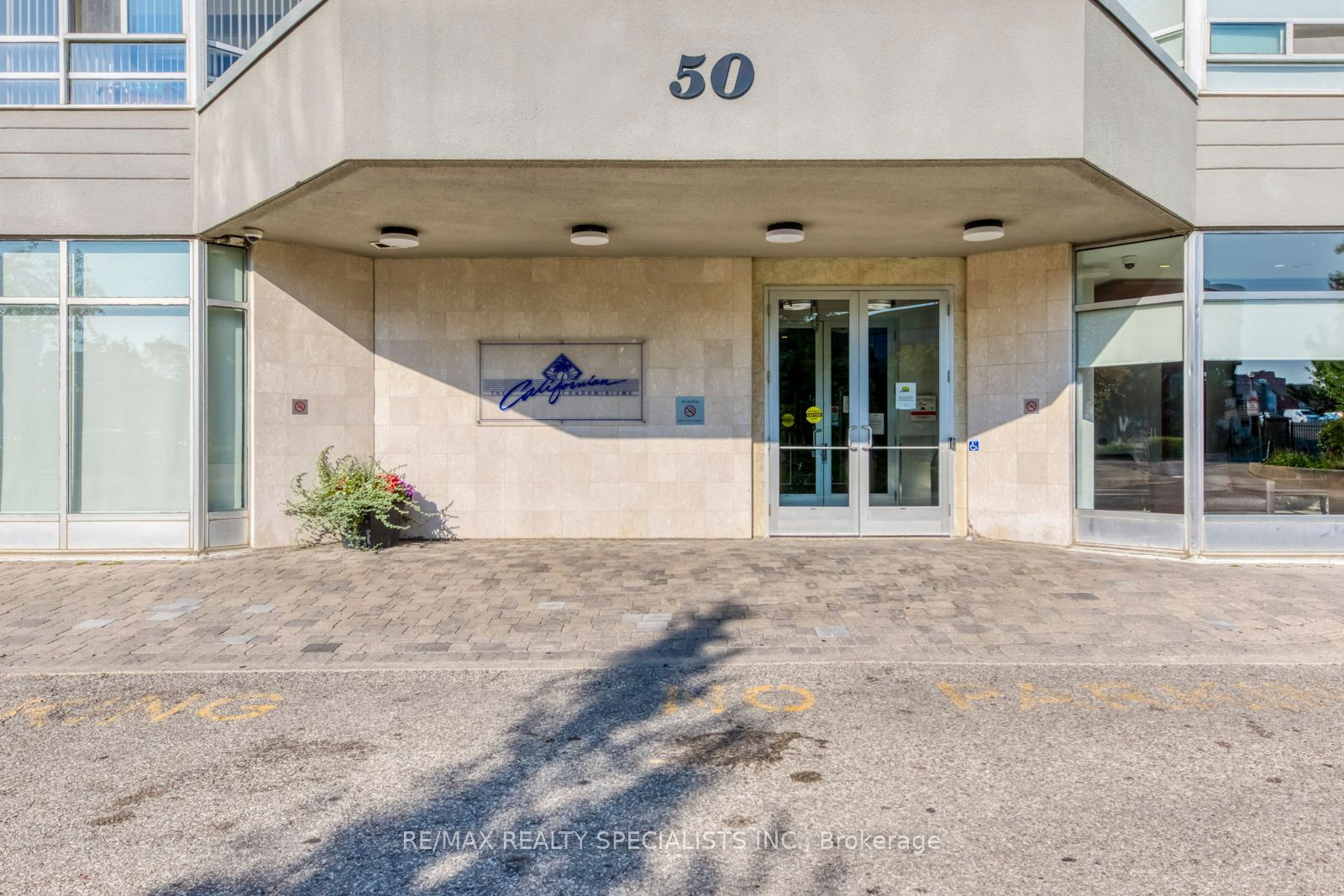 50 Kingsbridge Garden Circ W, unit 1013 for sale - image #2