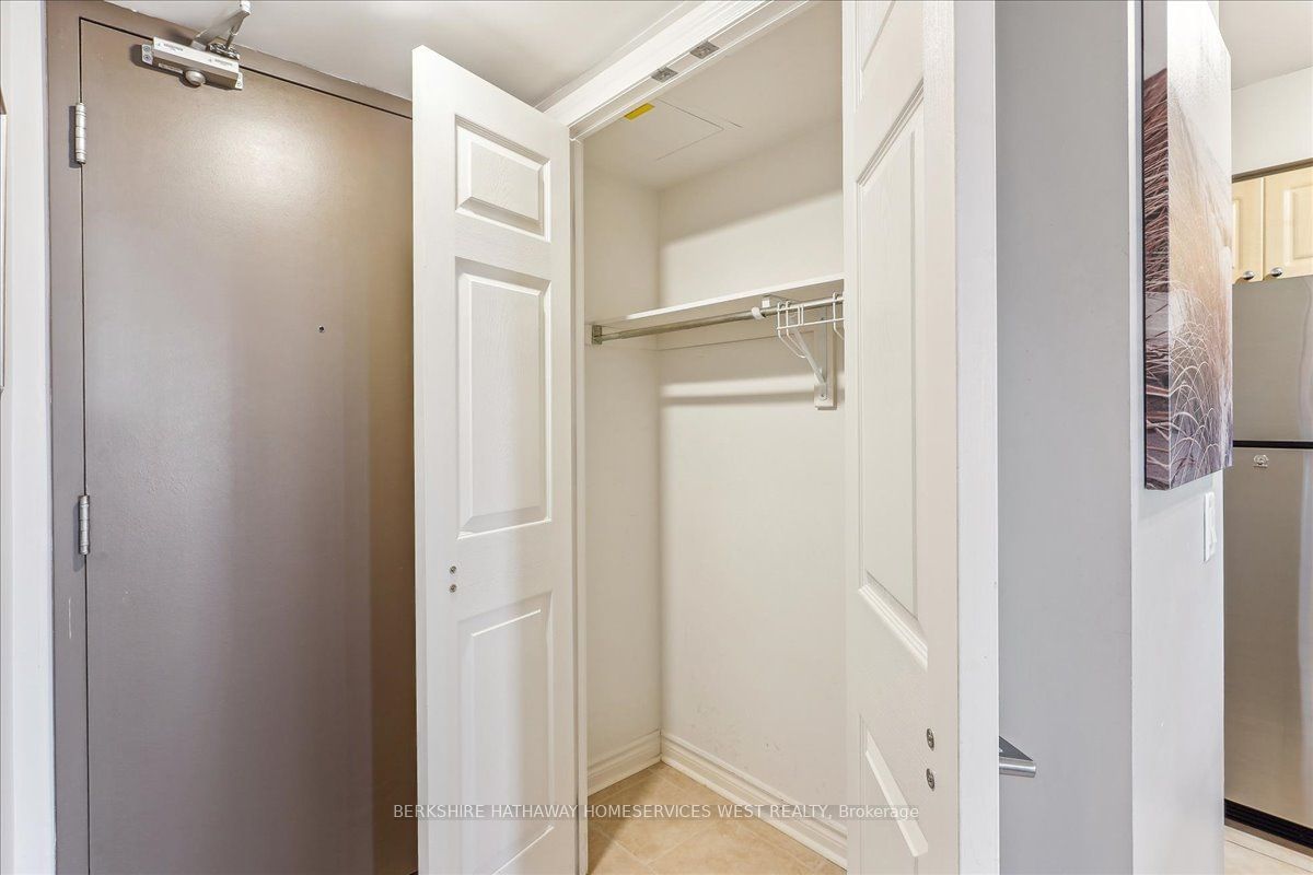 2365 Central Park Dr, unit 610 for rent - image #8