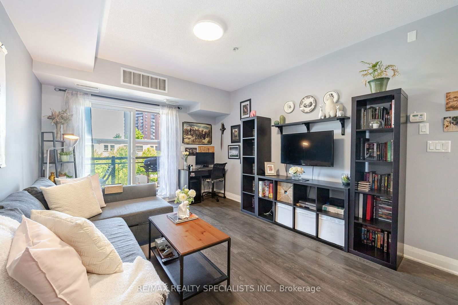 570 Lolita Gardens, unit 319 for sale - image #7