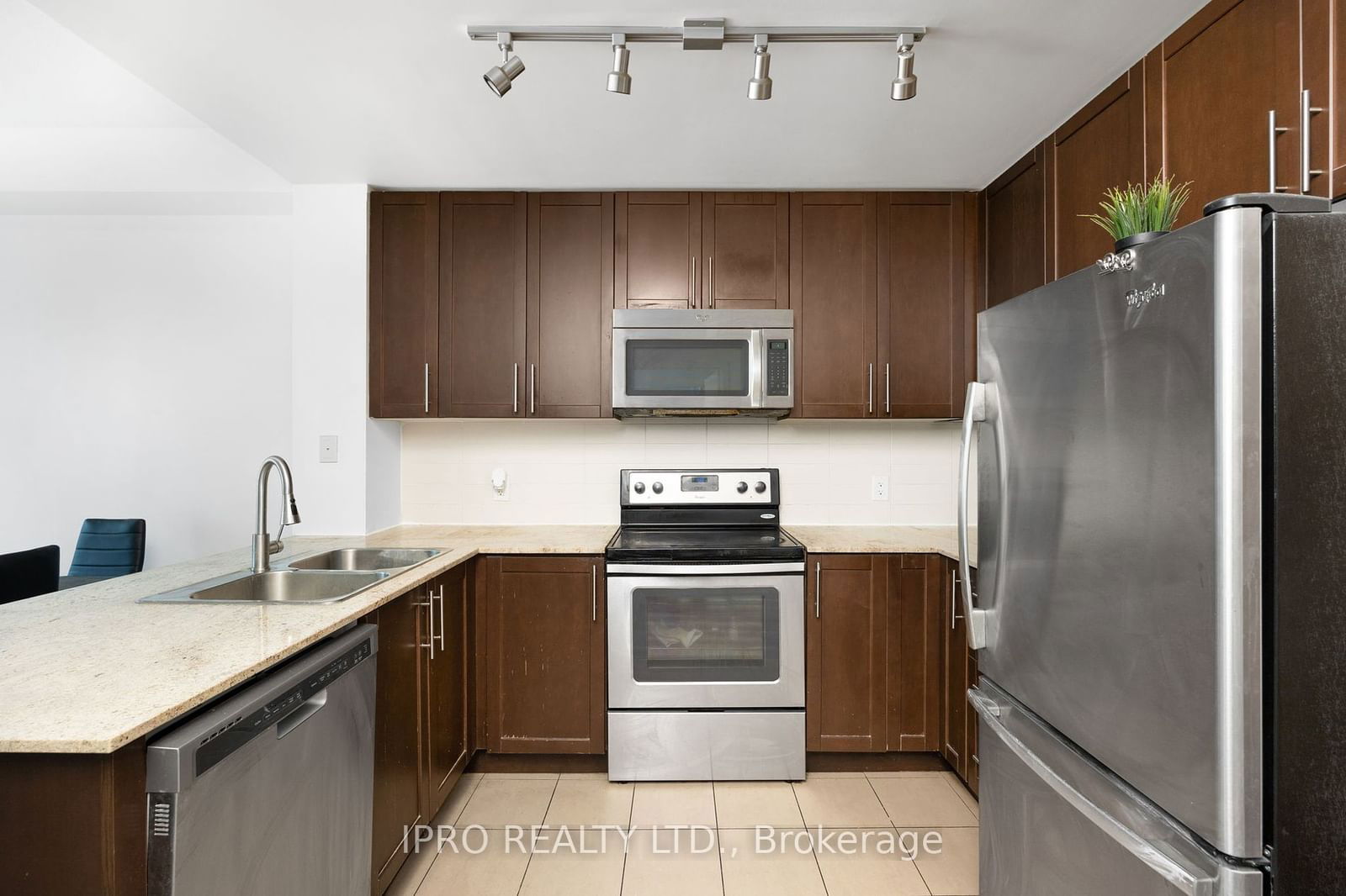 3985 Grand Park Dr W, unit 1103 for sale - image #11