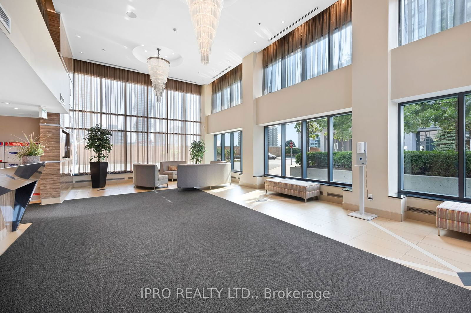 3985 Grand Park Dr W, unit 1103 for sale - image #30