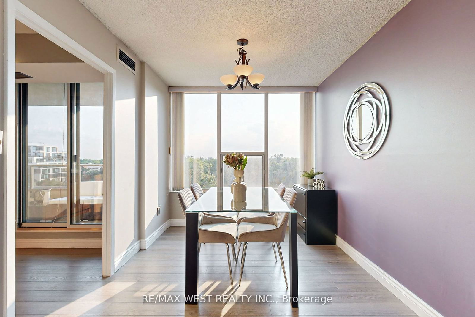 50 Quebec Ave, unit 708 for sale - image #11