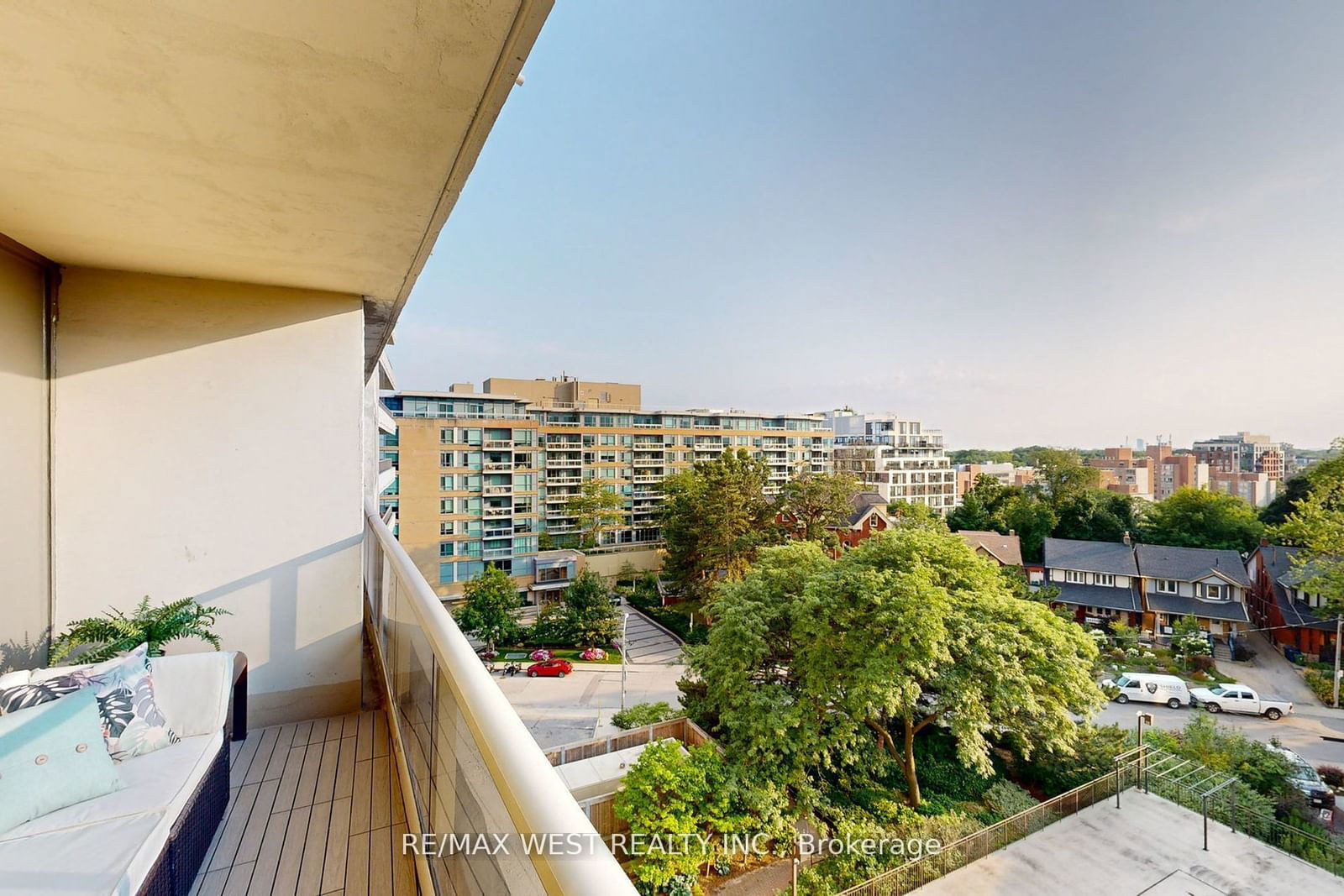 50 Quebec Ave, unit 708 for sale - image #32