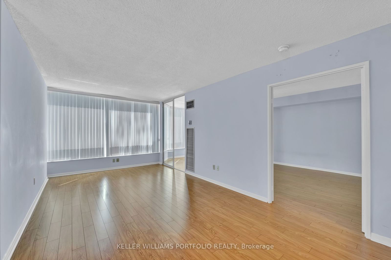 1320 Islington Ave, unit 1204 for sale - image #2