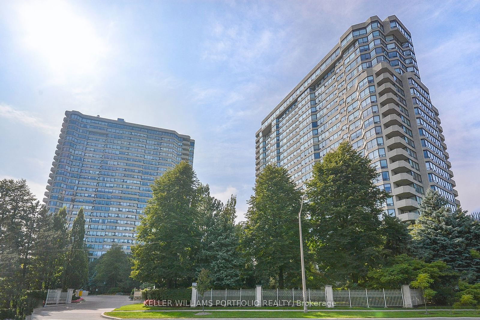 Barclay Terrace I Condos, Etobicoke, Toronto