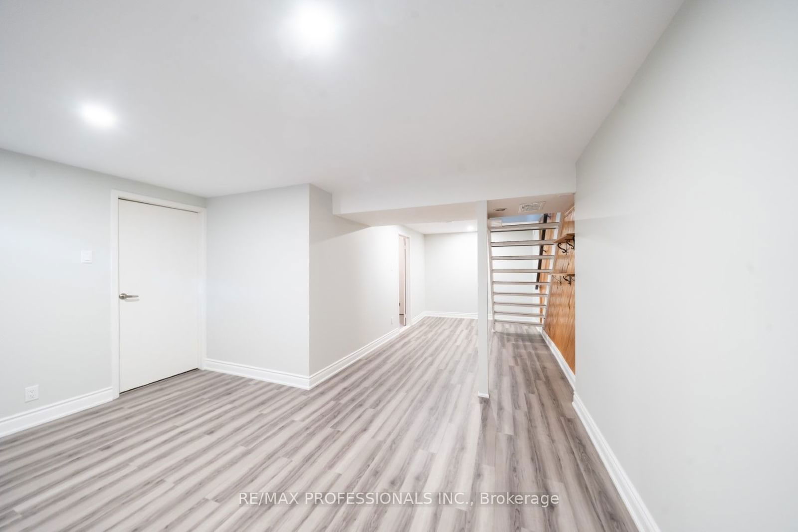 81 Hansen Rd N, unit 89 for sale - image #23