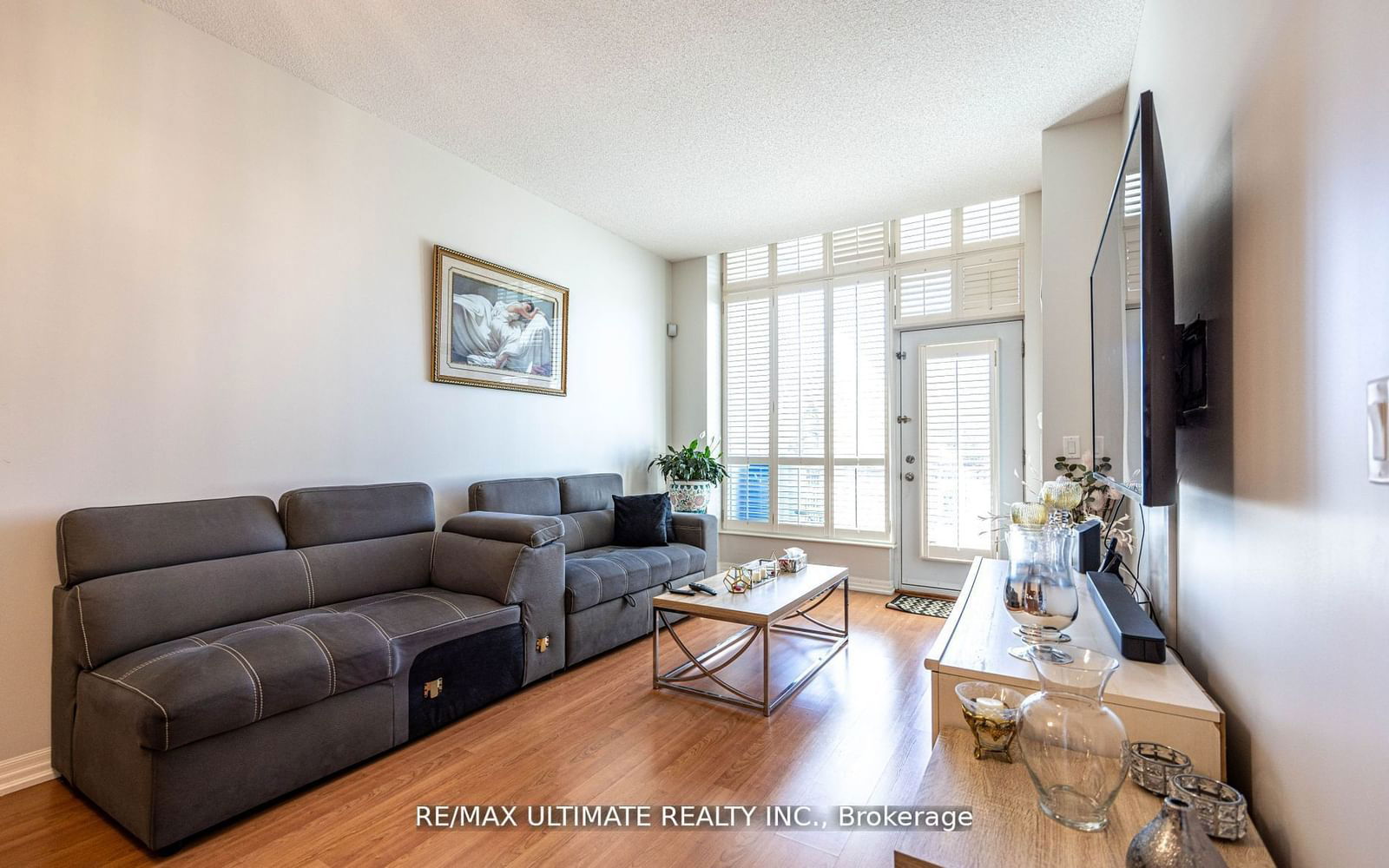 1403 Royal York Rd, unit 103 for sale - image #13