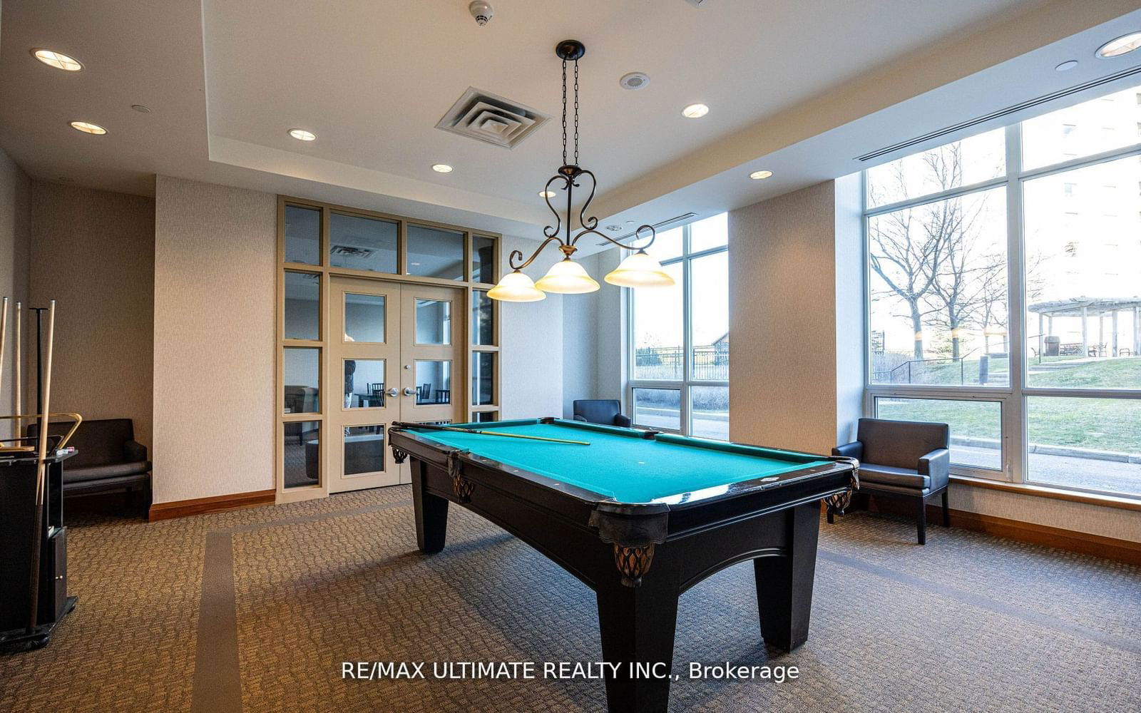 1403 Royal York Rd, unit 103 for sale - image #39