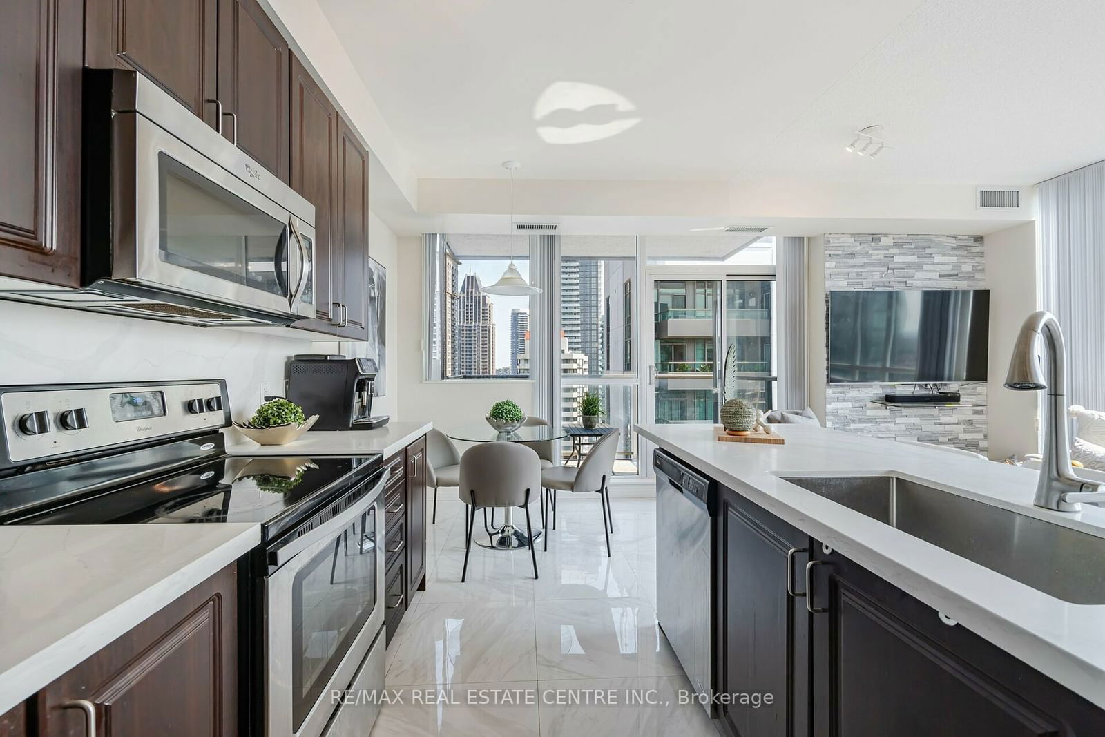 339 Rathburn Rd W, unit 2206 for sale - image #8