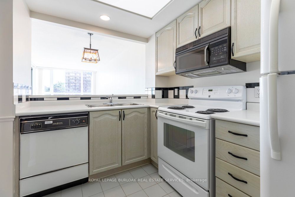 415 Locust St, unit 407 for sale - image #7