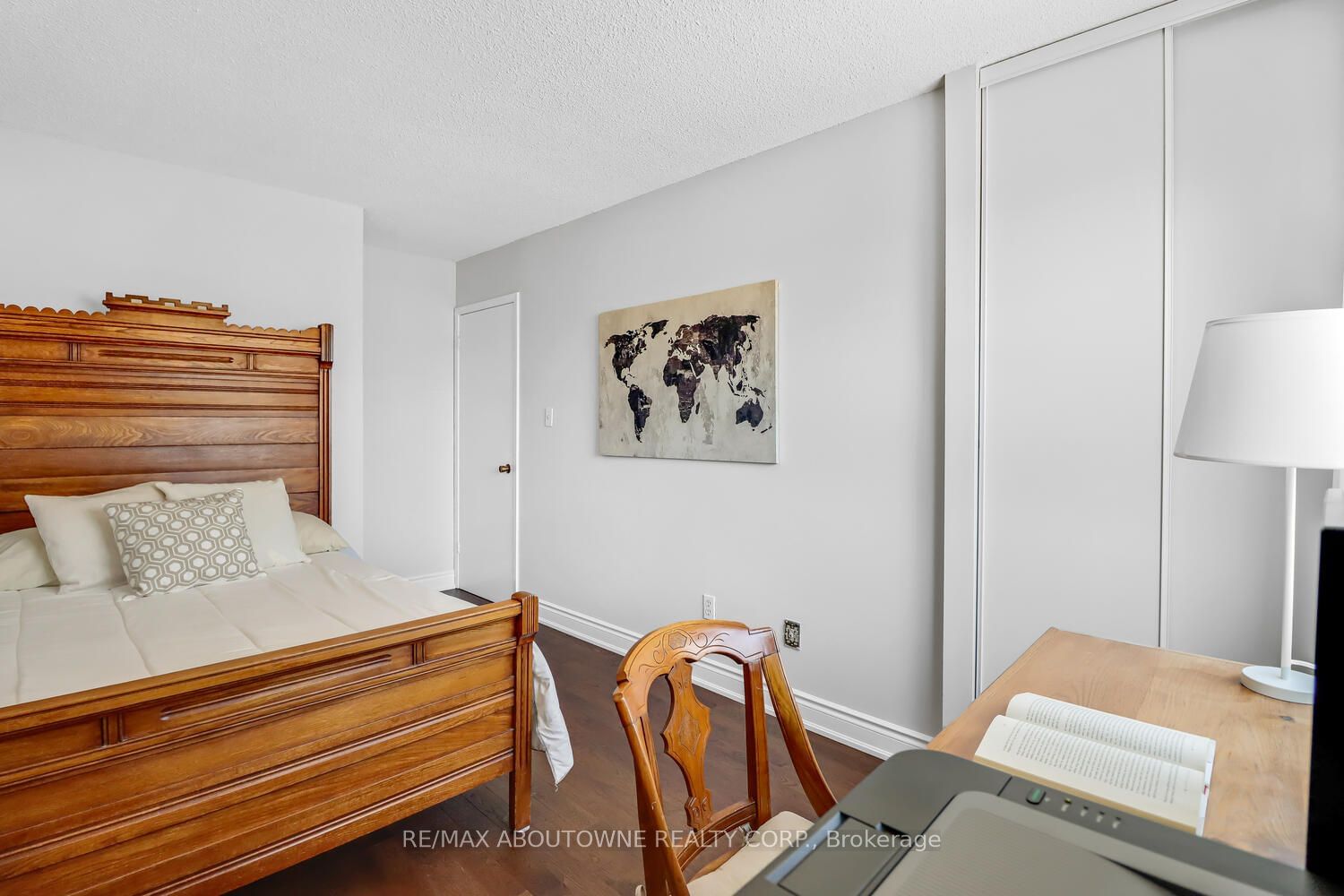 2651 Aquitaine Ave, unit 5 for sale