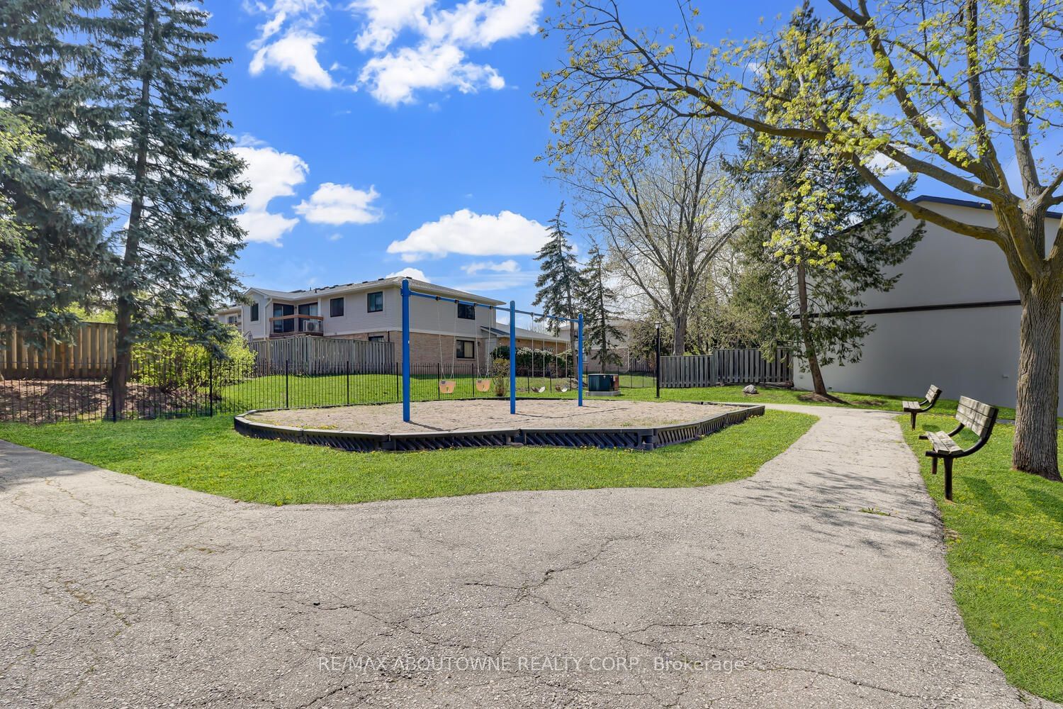 2651 Aquitaine Ave, unit 5 for sale - image #40