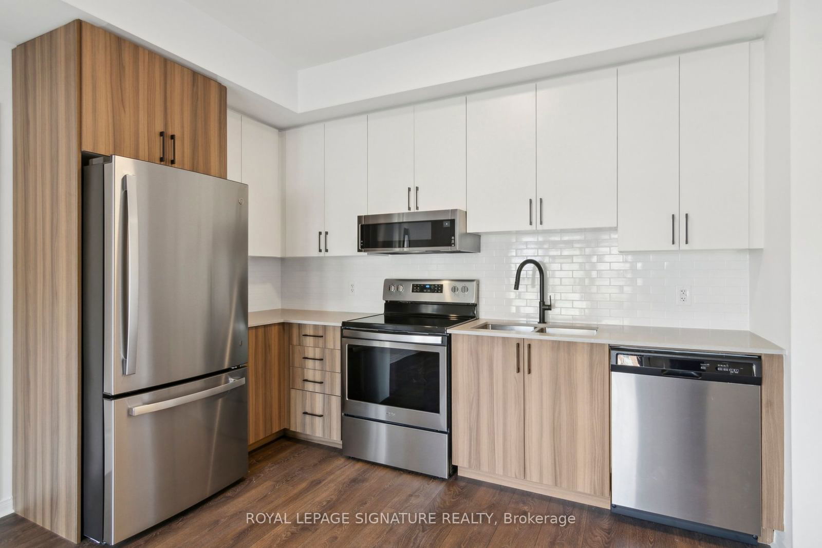 60 Fairwood Circ, unit 65 for sale - image #4