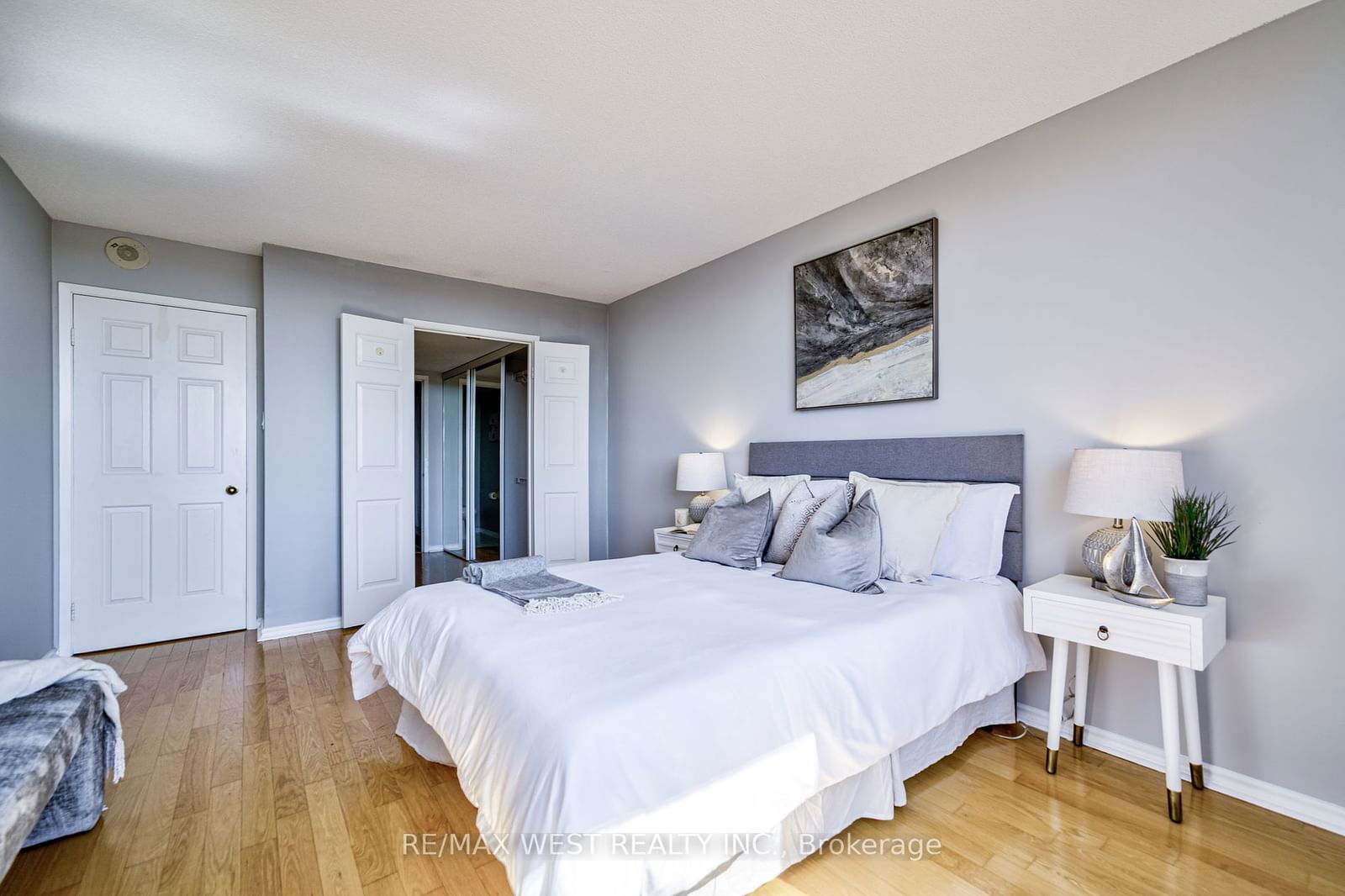 310 Mill St S, unit 1009 for sale - image #34