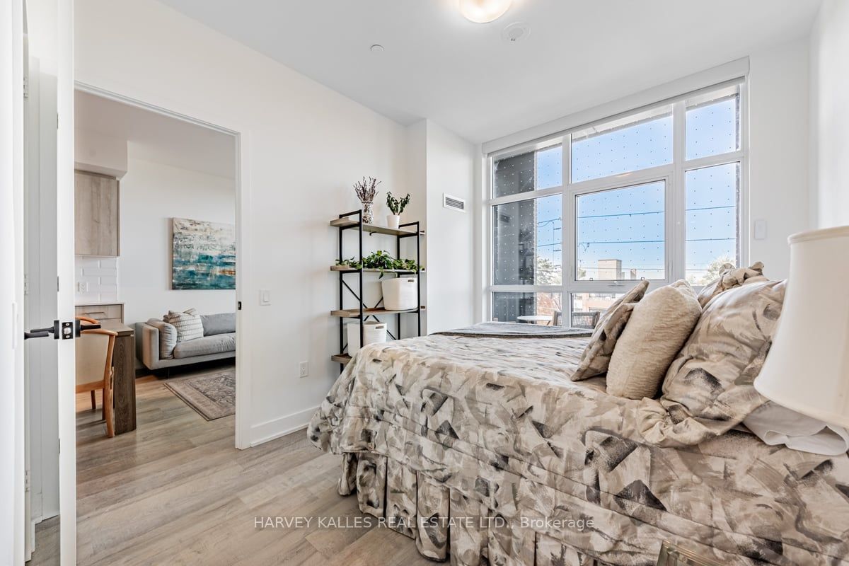 50 George Butchart Dr, unit 313 for sale - image #12