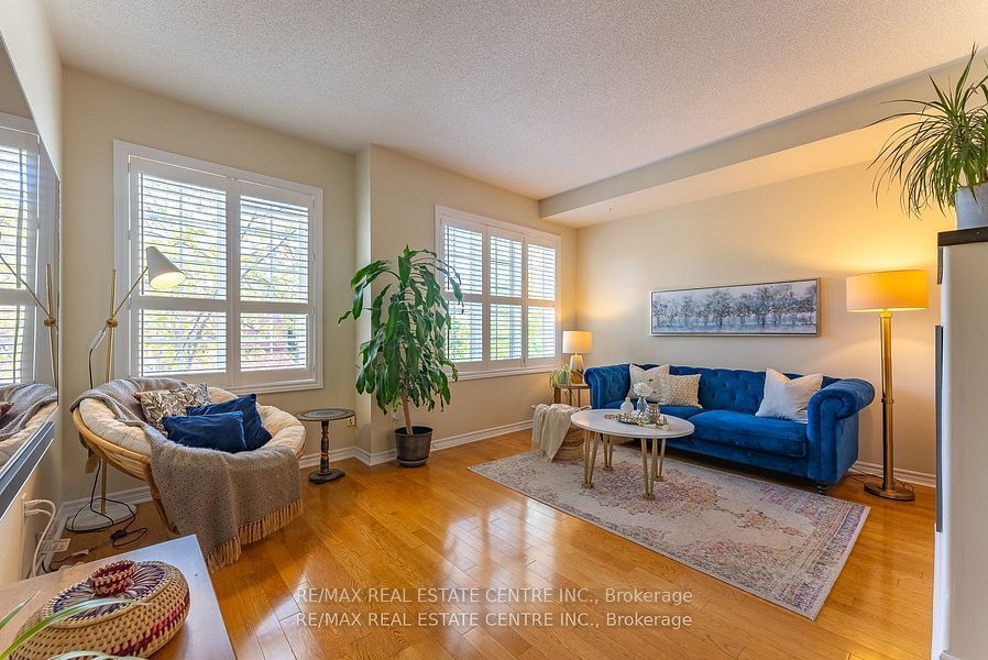 3071 Treadwells Dr, unit 13 for sale - image #16