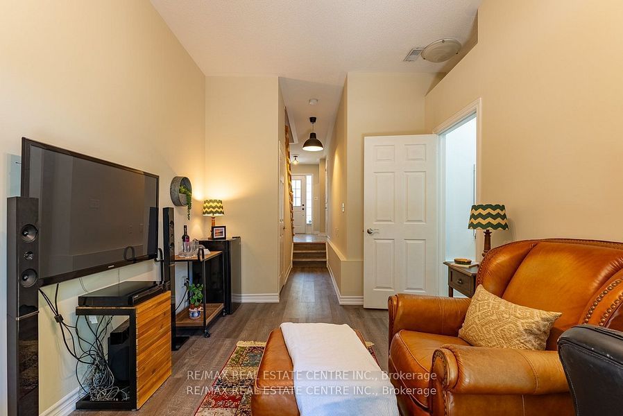 3071 Treadwells Dr, unit 13 for sale - image #30