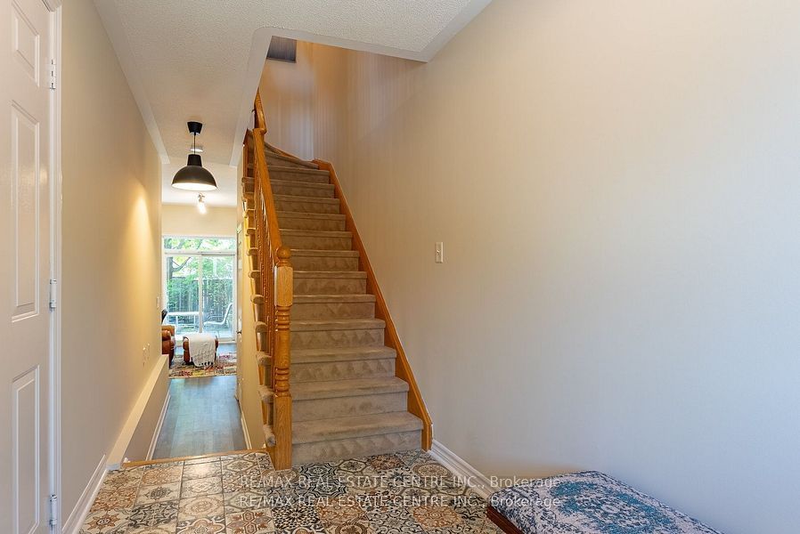 3071 Treadwells Dr, unit 13 for sale - image #6