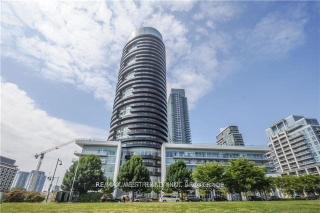 80 Marine Parade Dr, unit 407 for rent - image #1