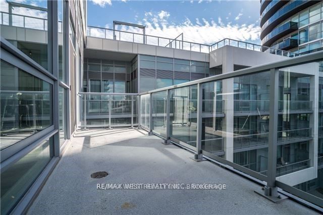 80 Marine Parade Dr, unit 407 for rent - image #2