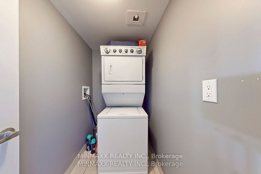 1005 Nadalin Hts, unit 305 for sale - image #27