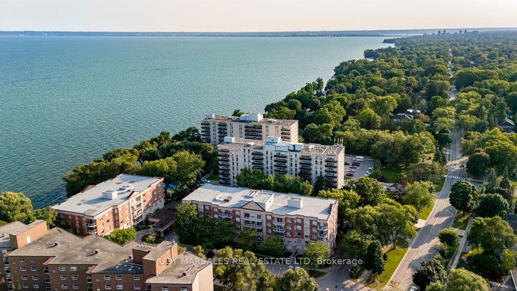 5188 Lakeshore Rd, unit 208 for sale