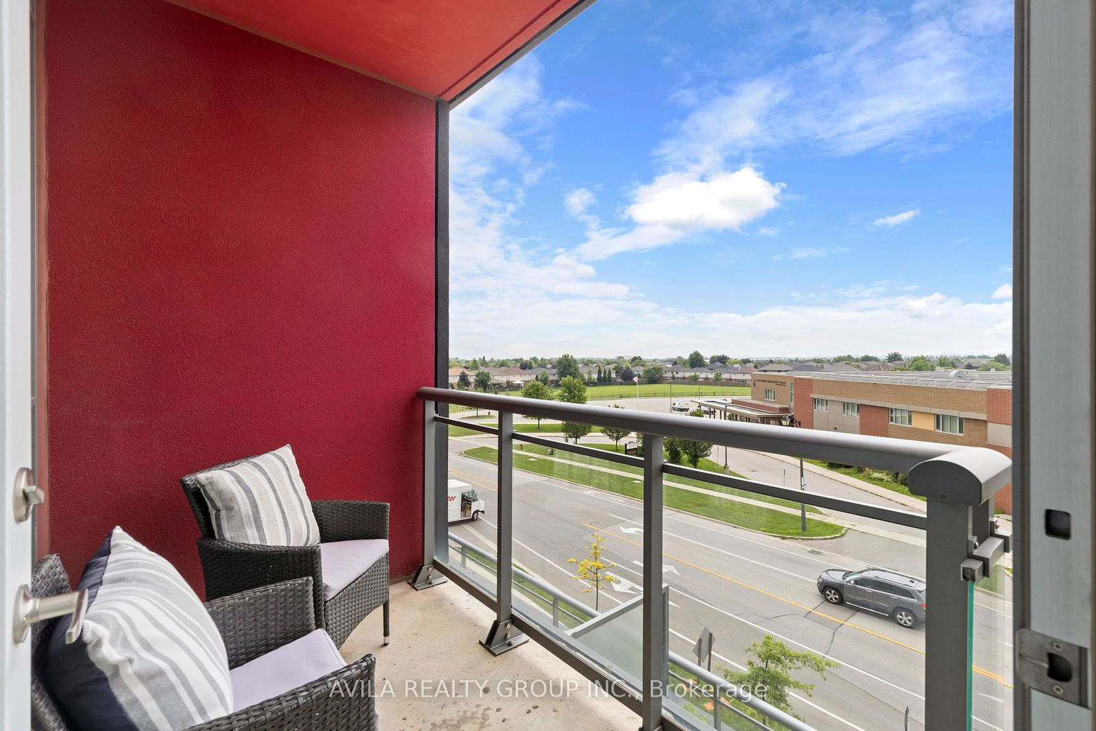 5220 Dundas St, unit D420 for sale - image #23