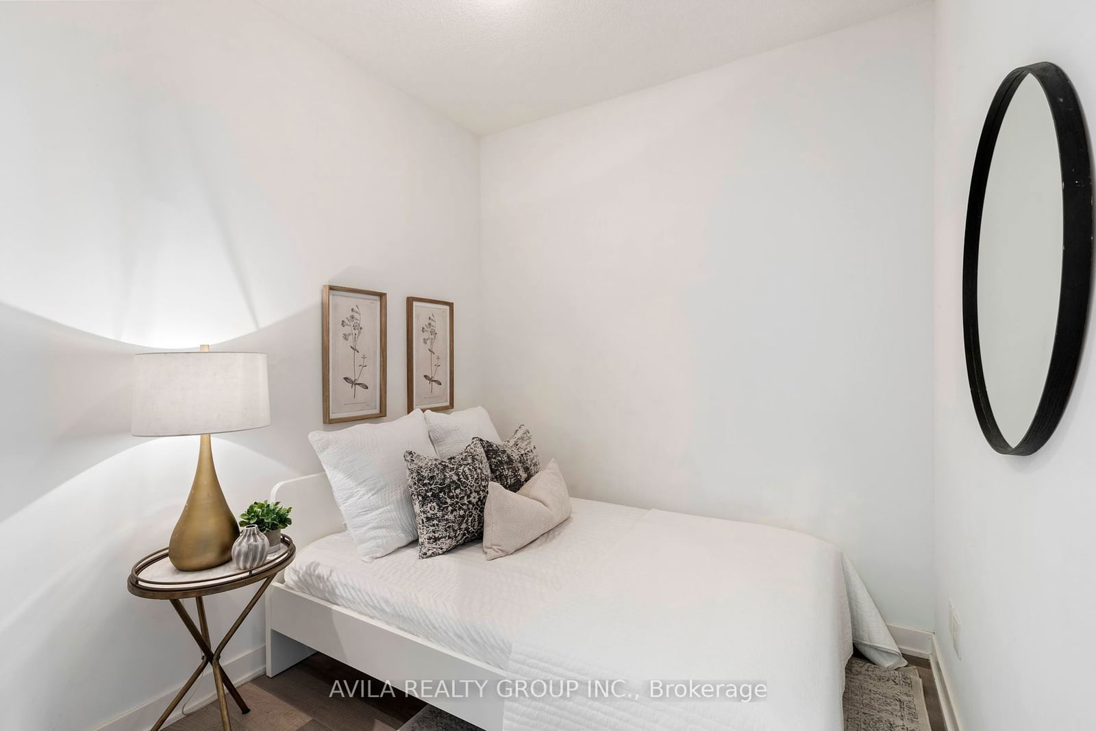 5220 Dundas St, unit D420 for sale - image #8