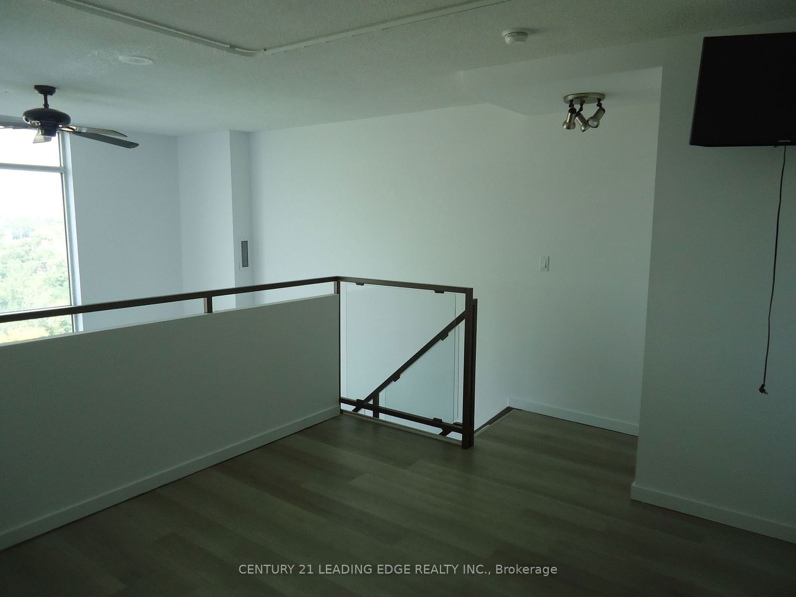 250 Manitoba St, unit 621 for rent - image #13