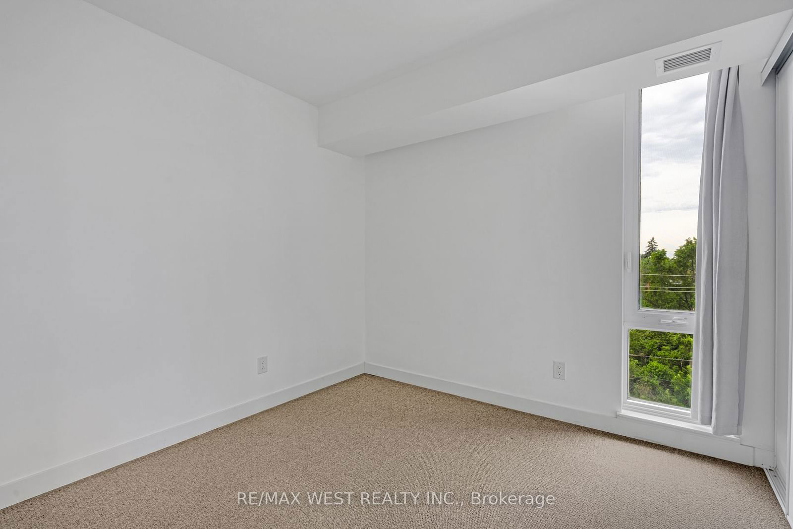 160 Flemington Rd, unit 614 for rent - image #16