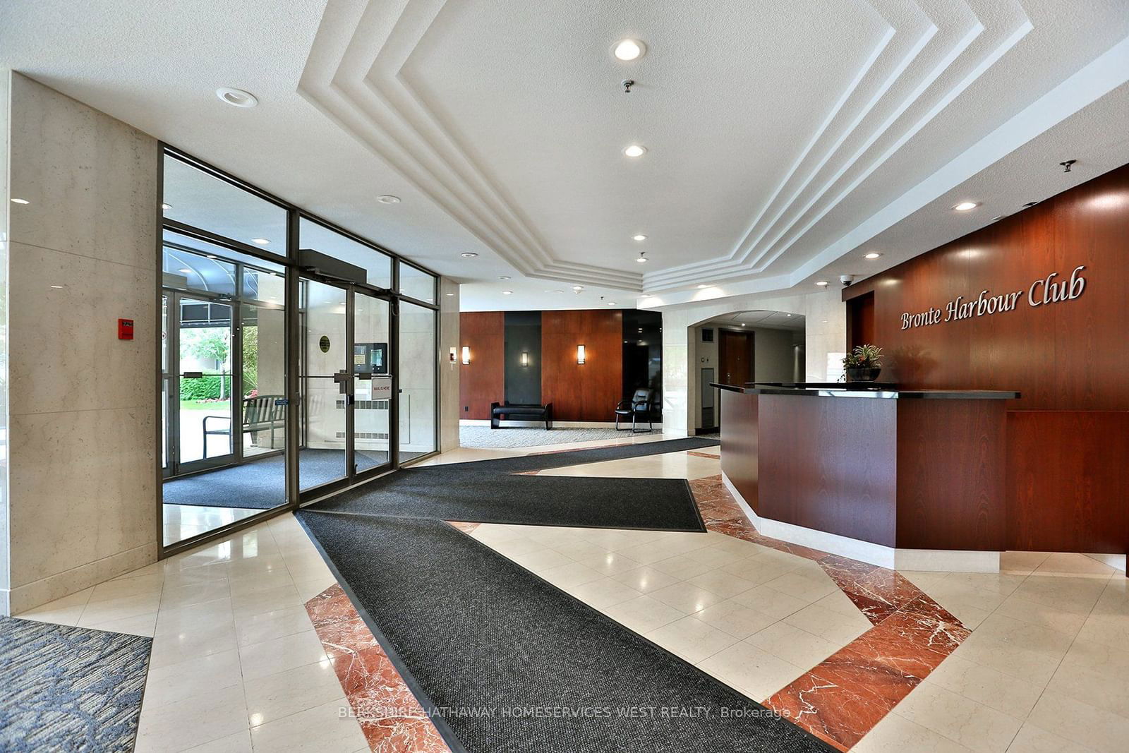 2511 Lakeshore Rd W, unit 204 for sale - image #3