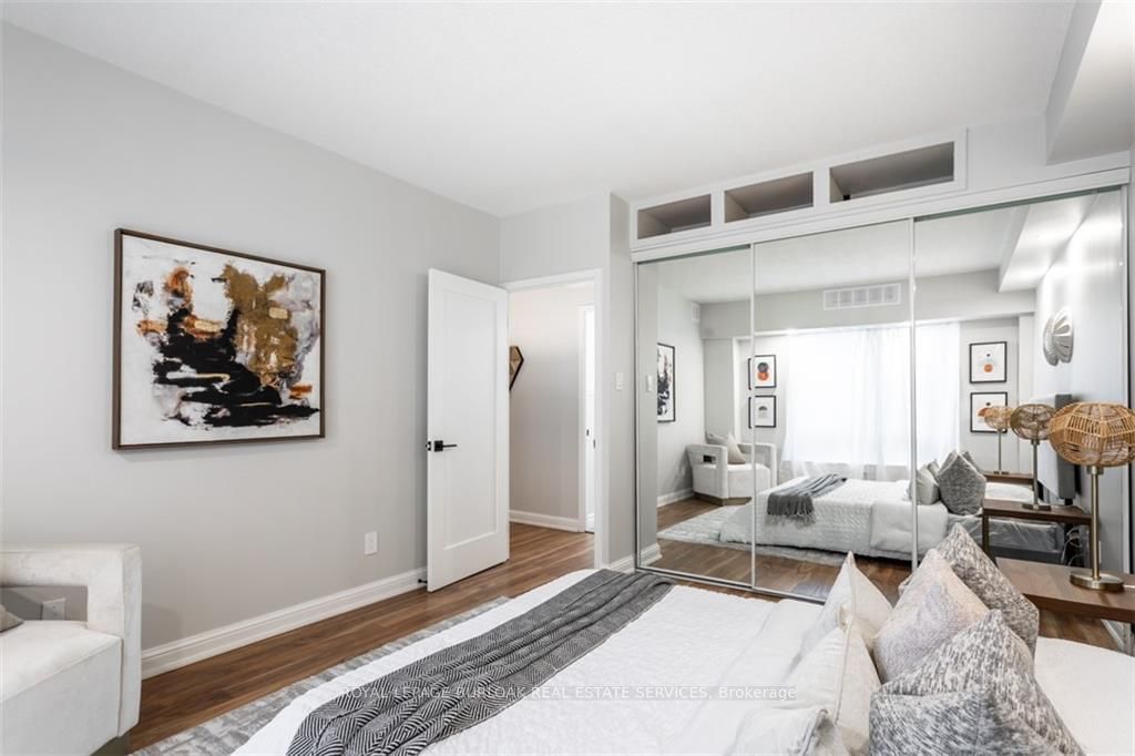 430 Pearl St, unit 205 for sale - image #17