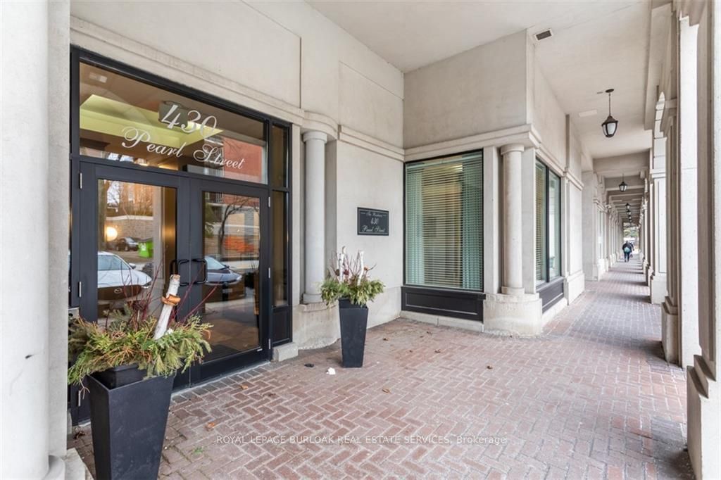 430 Pearl St, unit 205 for sale - image #2