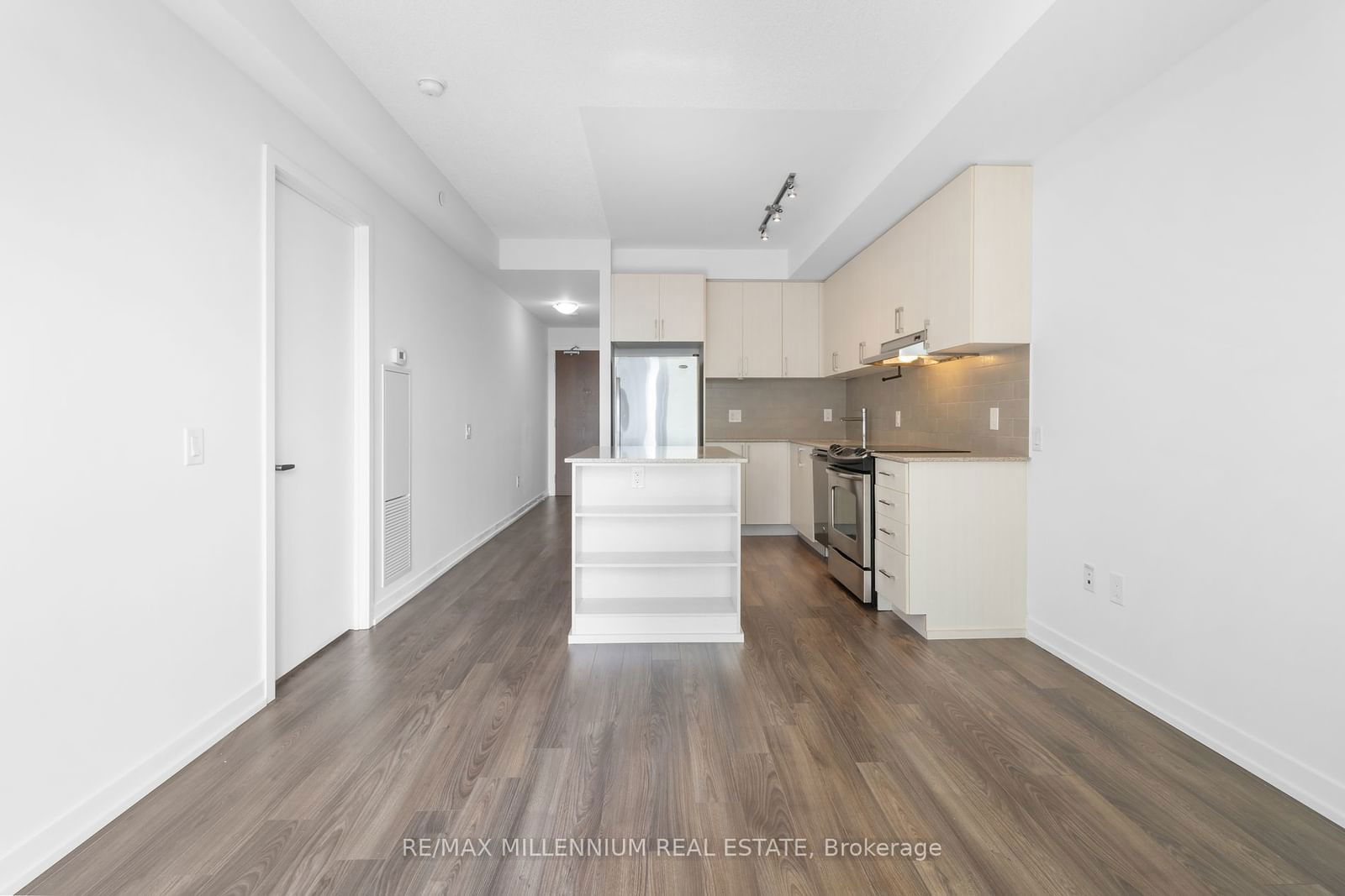 2560 Eglinton Ave W, unit 609 for rent - image #25