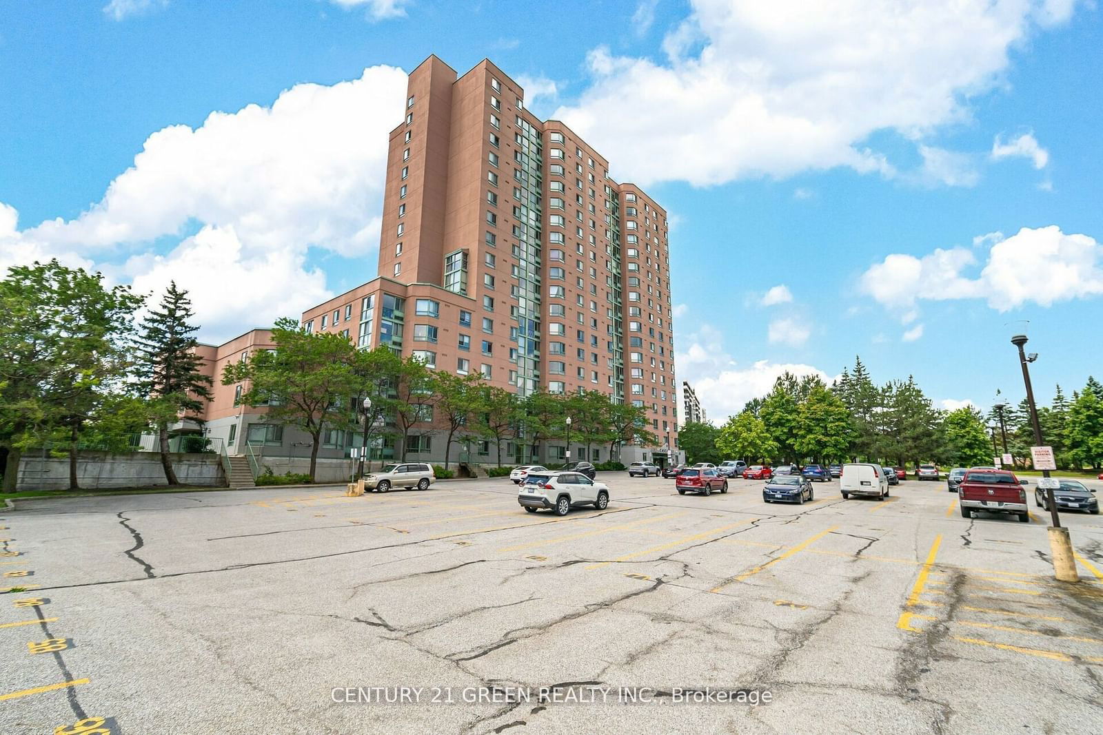 61 Markbrook Lane, unit 801 for sale - image #2