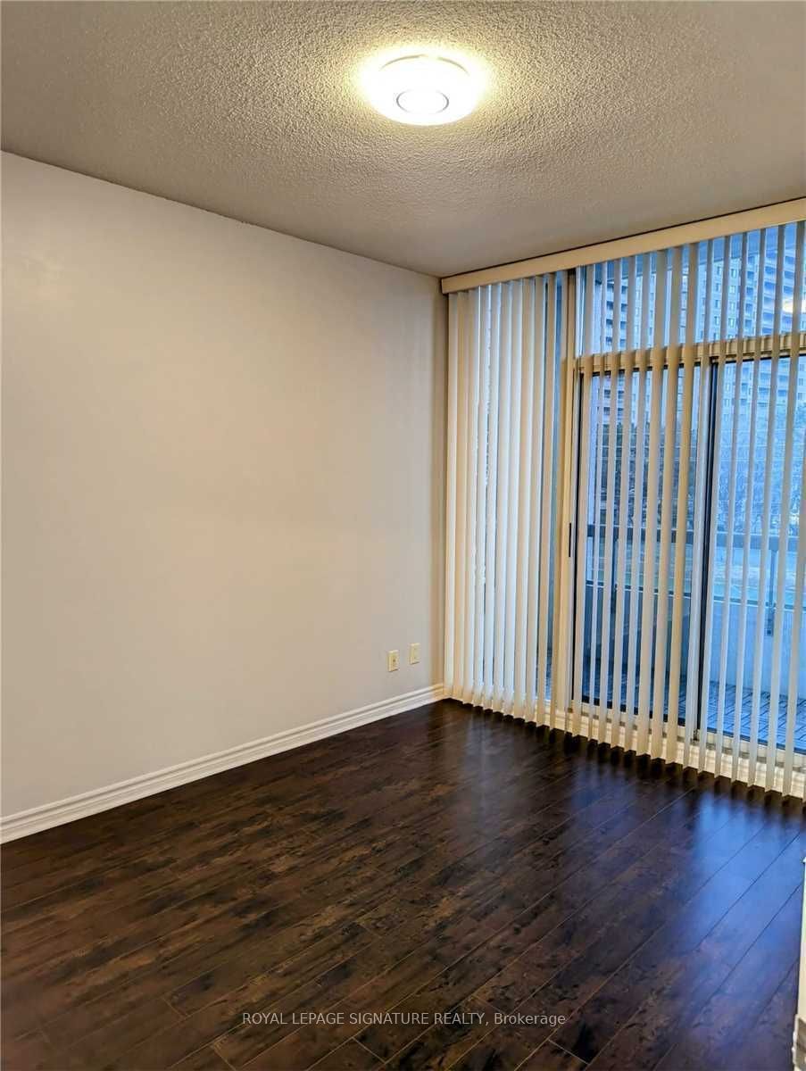 3504 Hurontario St, unit 318 for rent - image #6