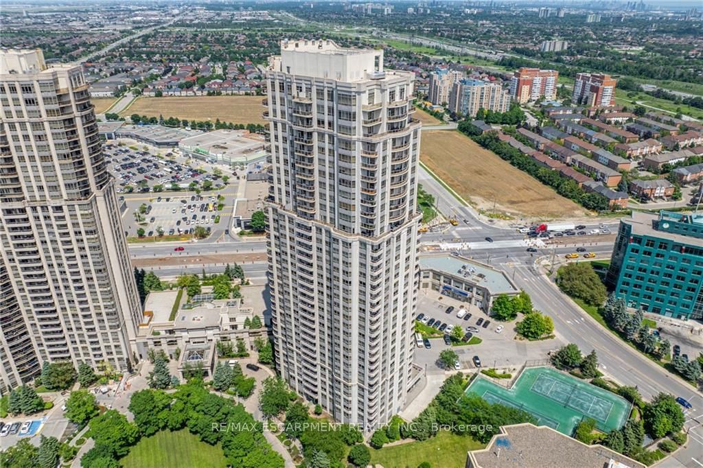 25 KINGSBRIDGE GARDEN Circ, unit 1021 for sale