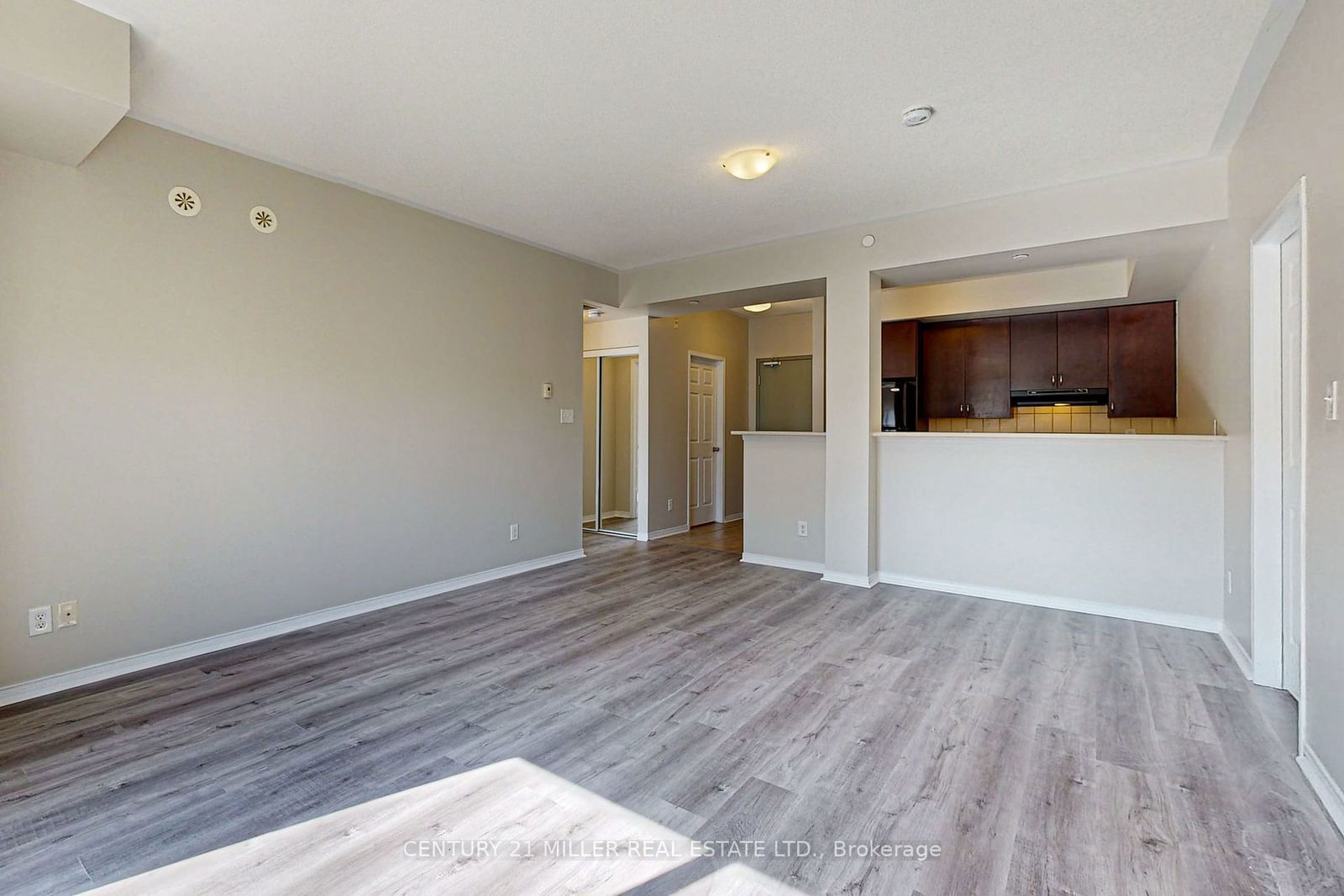 5150 Winston Churchill Blvd, unit 202 for sale - image #11