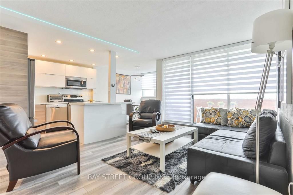 530 Lolita Gdns, unit 1201 for rent - image #2