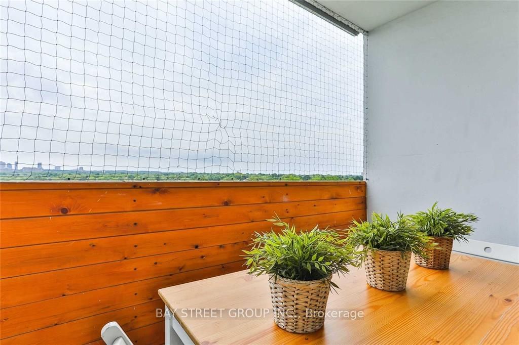 530 Lolita Gdns, unit 1201 for rent - image #20