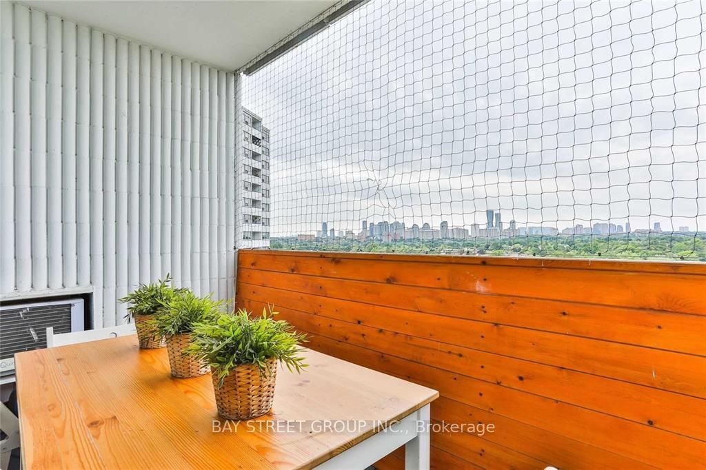 530 Lolita Gdns, unit 1201 for rent - image #21