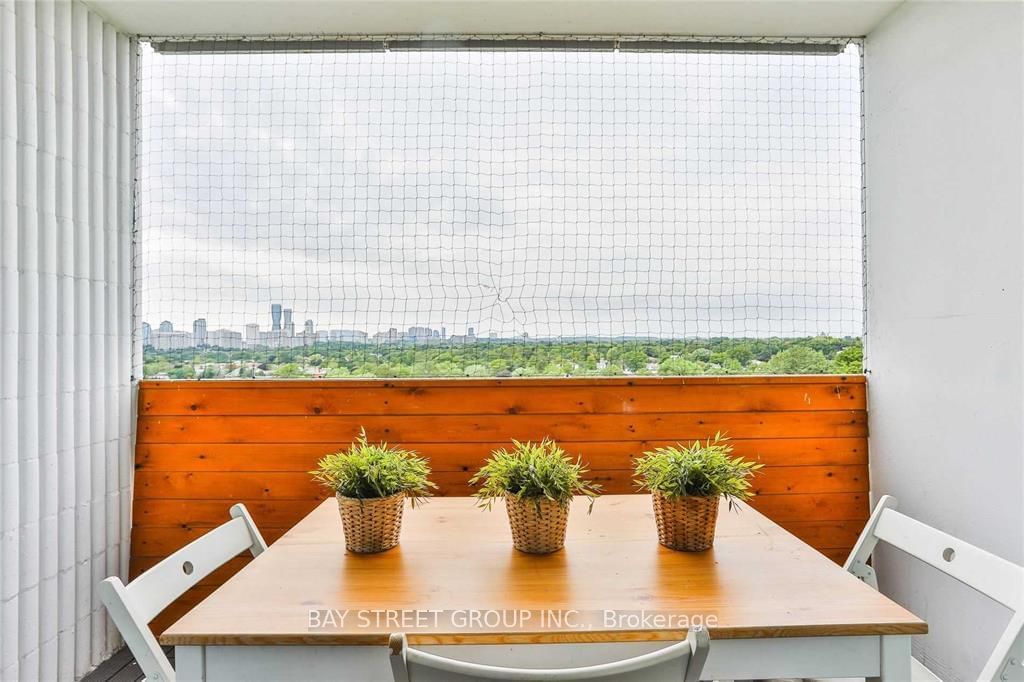 530 Lolita Gdns, unit 1201 for rent - image #22