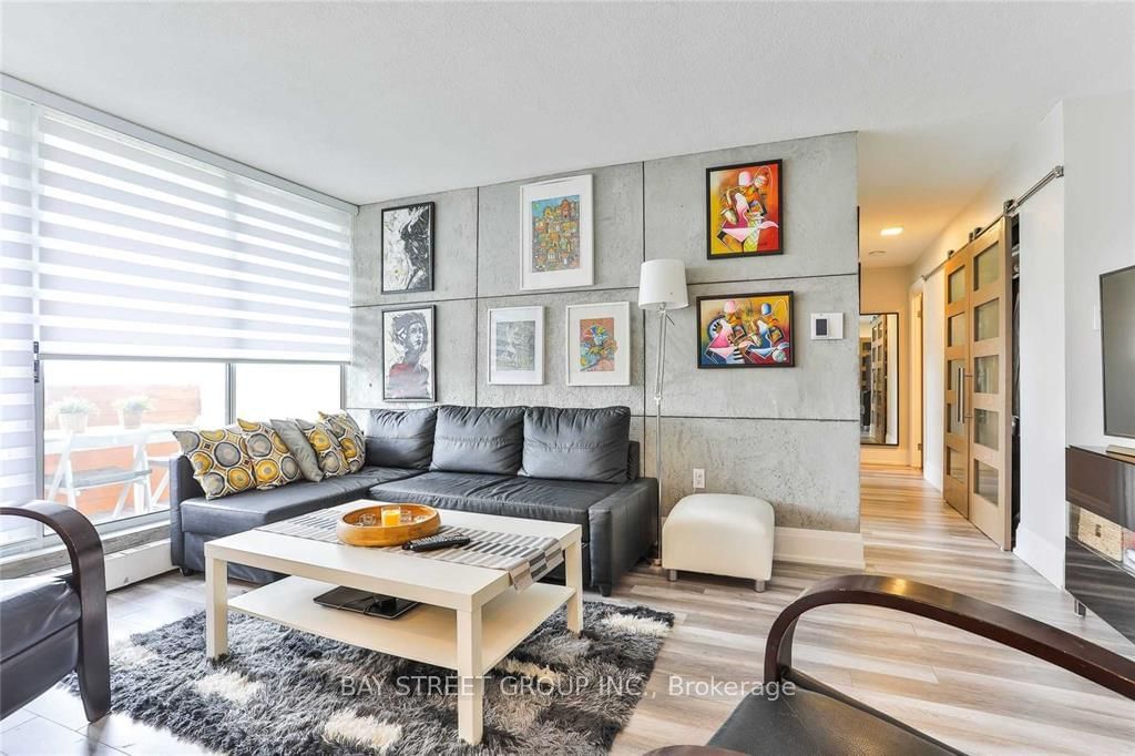 530 Lolita Gdns, unit 1201 for rent - image #3