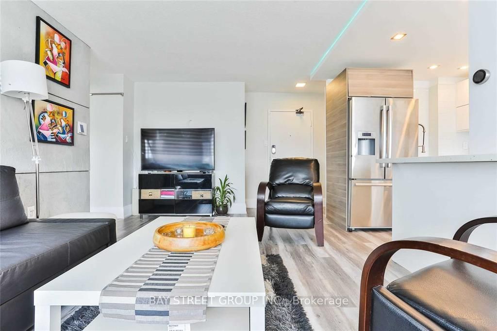 530 Lolita Gdns, unit 1201 for rent - image #5