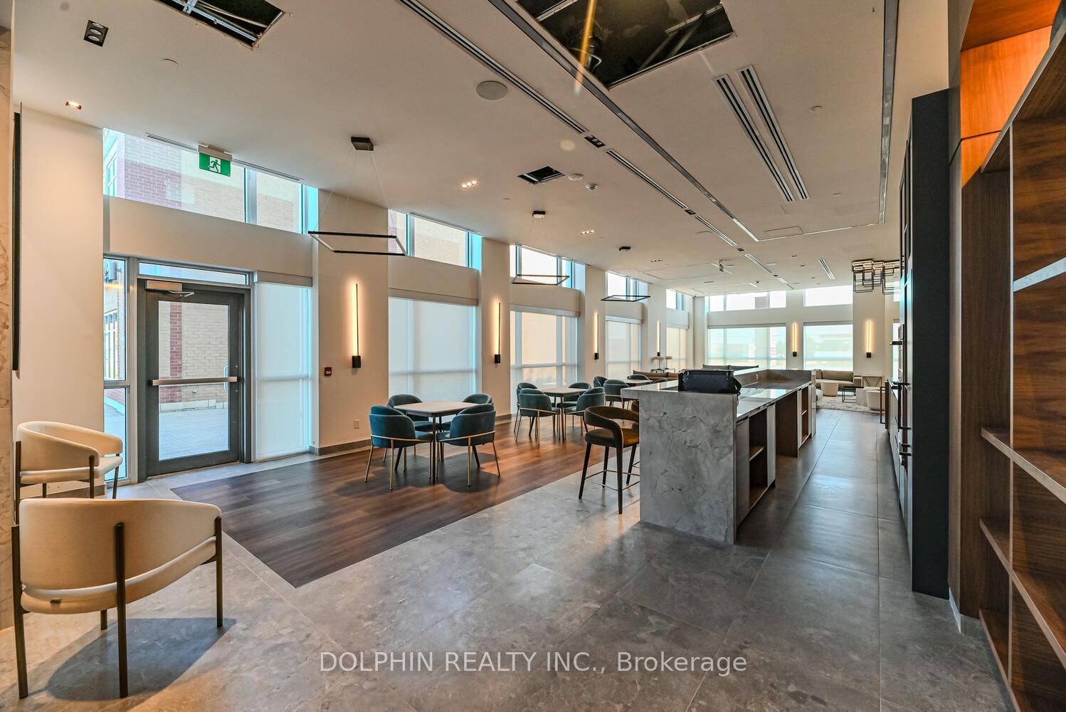 509 Dundas St W, unit 618 for sale - image #3