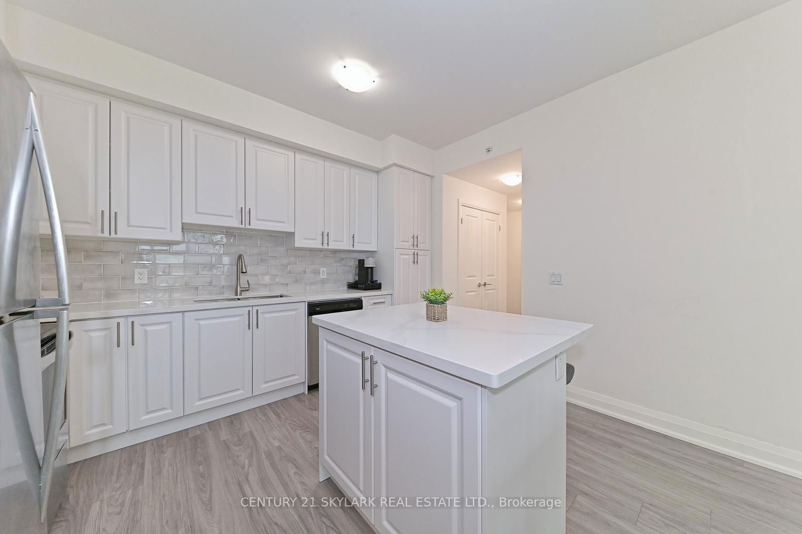 65 Yorkland Blvd, unit 304 for sale - image #3