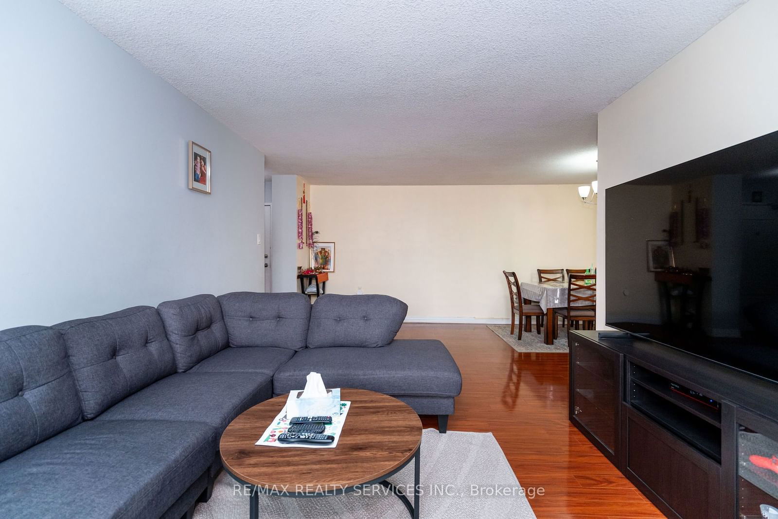 18 Knightsbridge Rd, unit 204 for rent - image #8